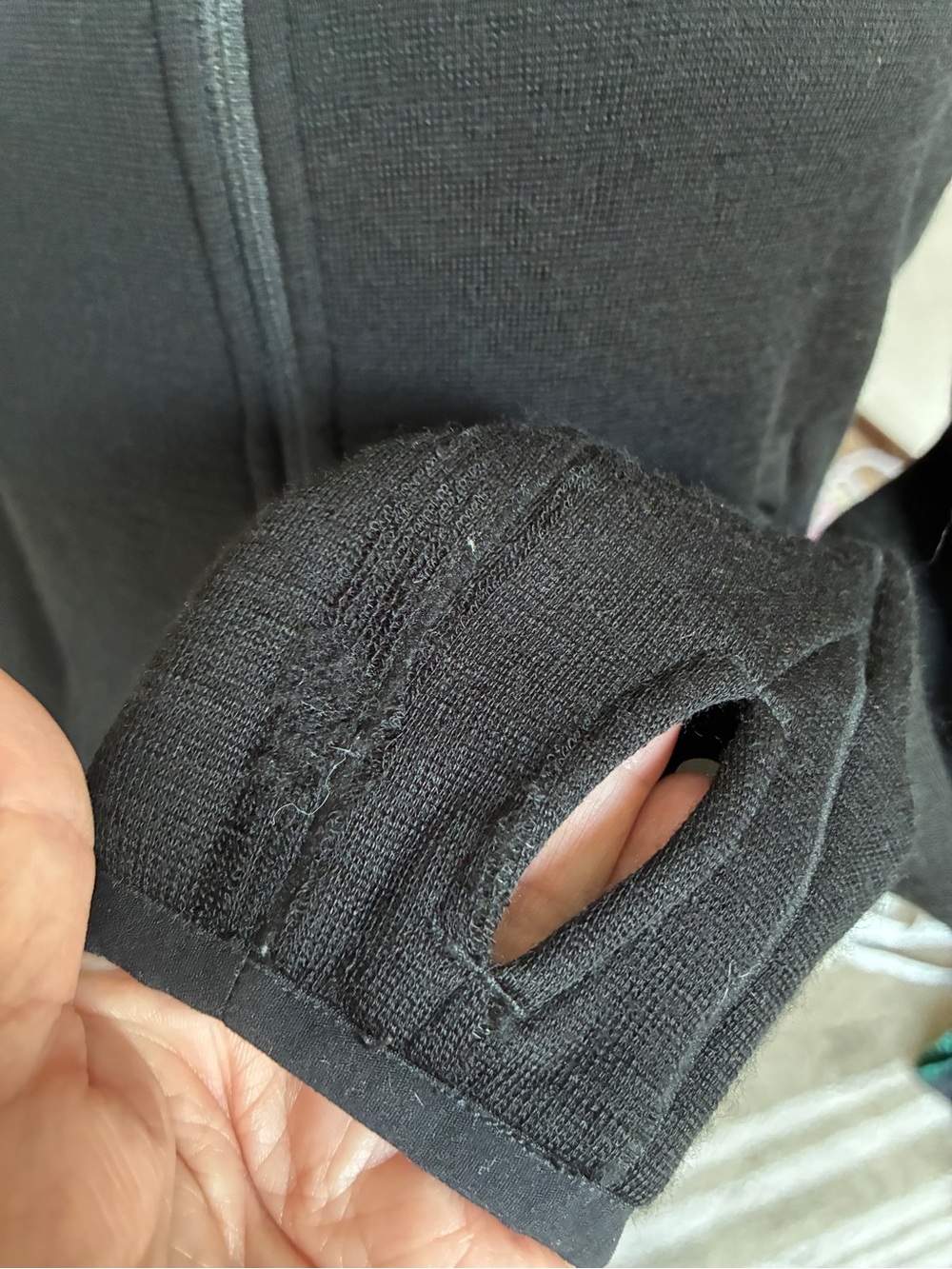 Icebreaker Elemental RealFleece 330 Merino Wool Full Zip Jacket Black XS - Picture 4 of 11